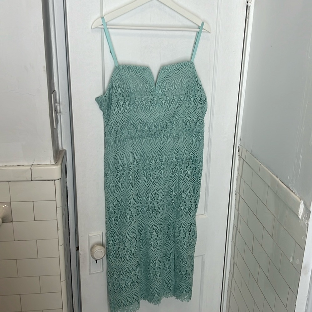Guess Chemical Lace Midi Dress